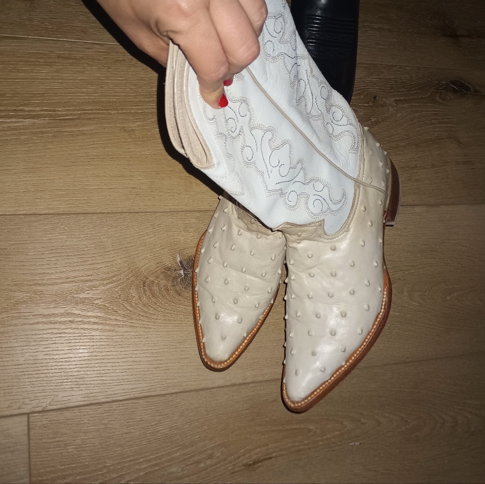 Sold - Picture 2 of 4